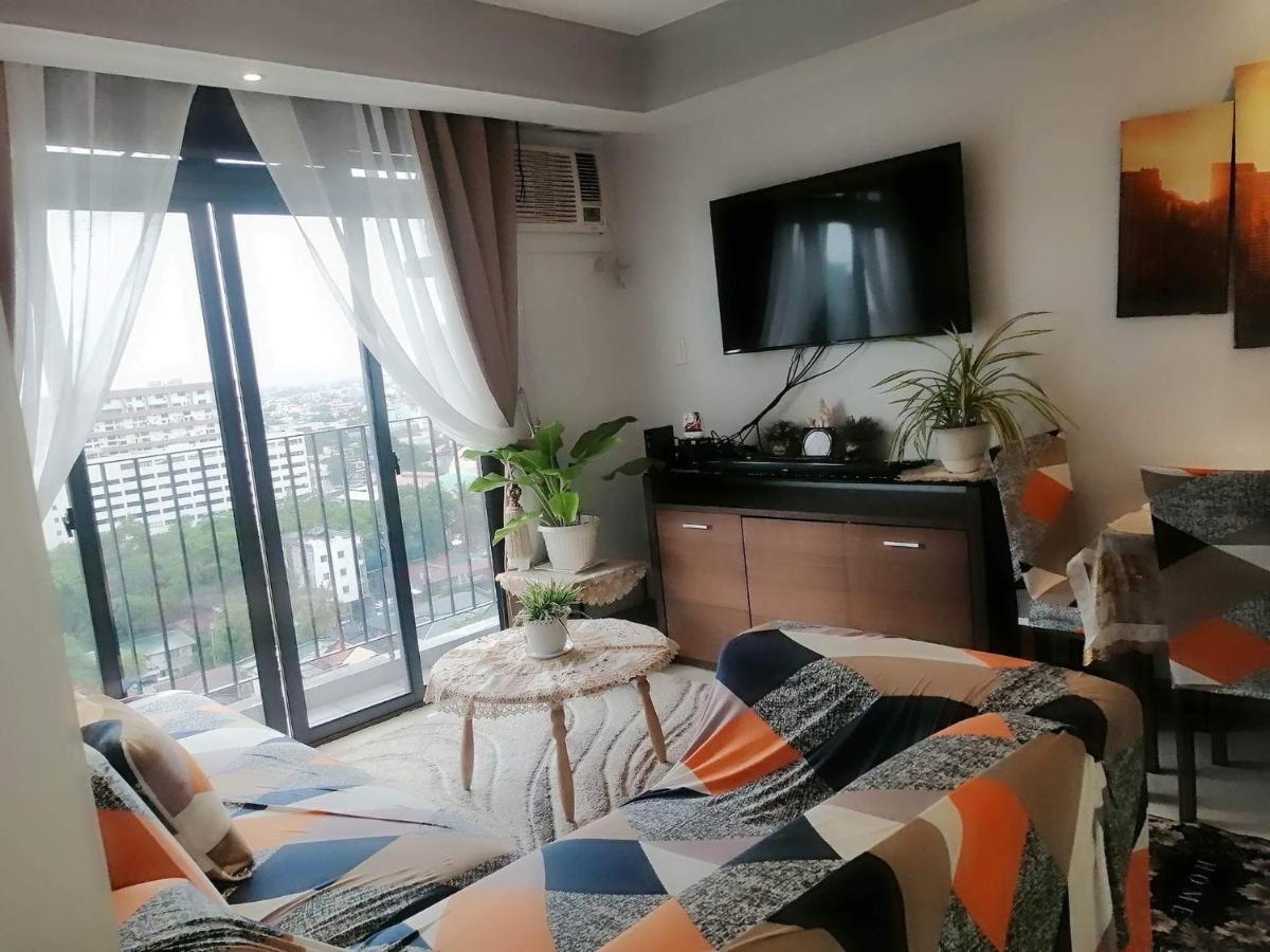2 Bedroom Portovita Tower 12-A Манила Экстерьер фото