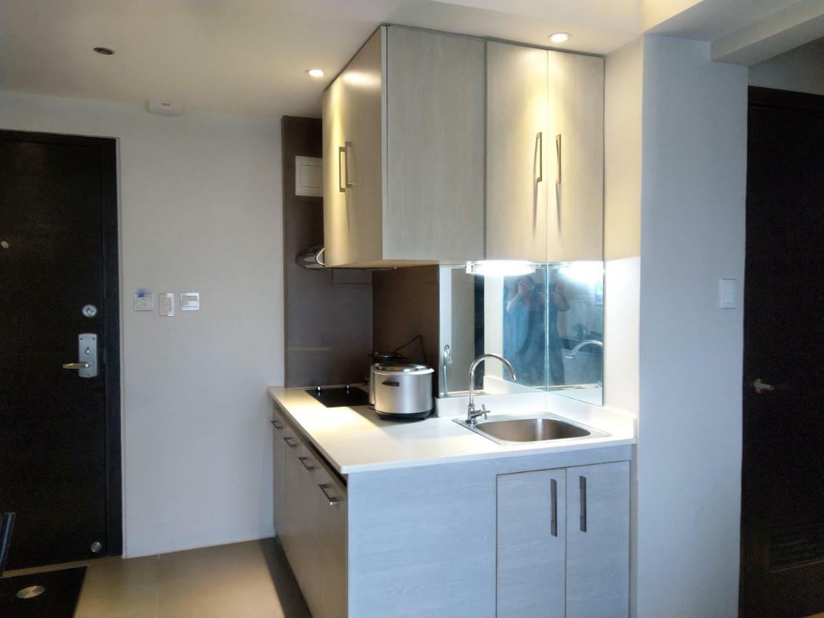 2 Bedroom Portovita Tower 12-A Манила Экстерьер фото